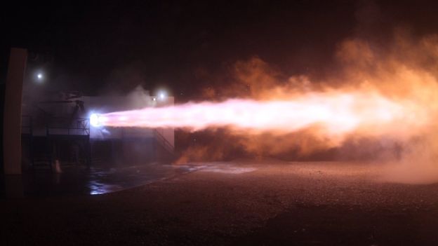 Musk dijo que probaron los motores del cohete en las instaclaiones de SpaceX en Texas (EE.UU.) 