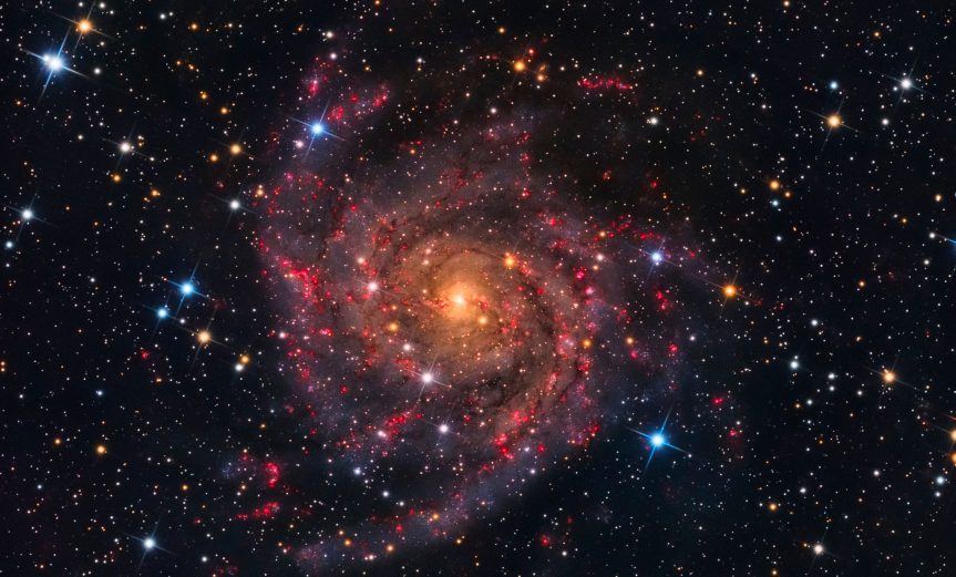 galaxia-oculta-IC-342